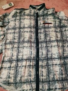 Abstract Checked Button-Down Shirt