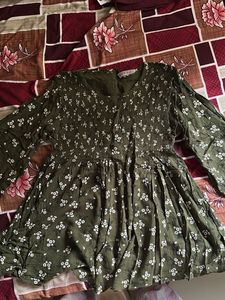 Chic Green Floral Print Mini Dress