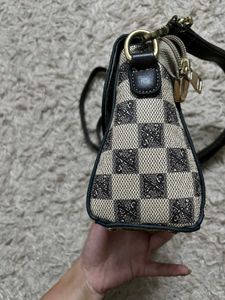 Chic Checkered Crossbody Bag