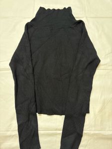 Women’s Black Ribbed Knit Zip-Up Cardigan