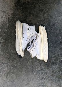 Converse Chuck Taylor Hi Sneakers 👟