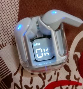 Ultra Pods Wireless Bluetooth In Like New Conditio