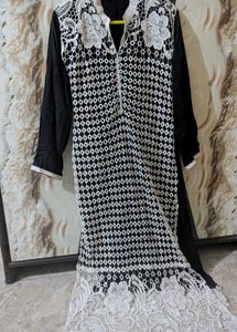 Elegant Black &amp; White Kurta