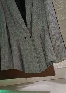 Chic Grey Blazer