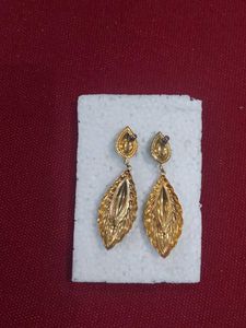 Elegant Gold and Silver Tone Leaf design Earr
