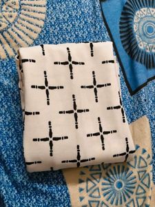 Stylish White &amp; Black Geometric Print Dress