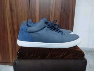 Levi's Blue Suede leather sneakers. size UK 10