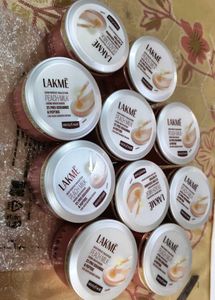 Lakme Peach Milk Creme Moisturiser