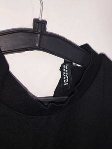 Chic Black Cut-Out Dress