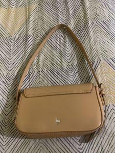 Chic Beige Shoulder Bag