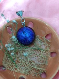 Sparkling Blue Stone Pendant Necklace