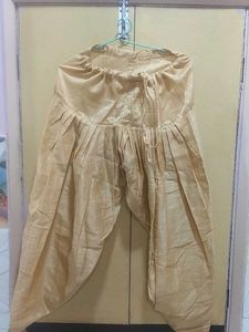 Gold Embellished Salwar Kameez