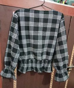 Stylish Black Checked Full Sleeve Top