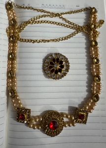 Elegant Pearl and Stone Necklace Set
