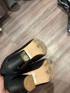Stylish Black Pointed Toe Heels