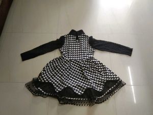 Chic Black &amp; White Patterned frock
