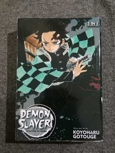 Demon Slayer: Kimetsu no Yaiba 3-in-1 Manga