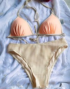 H&amp;M Coral Triangle Bikini Top