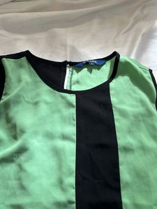 Colorblock Sleeveless Top