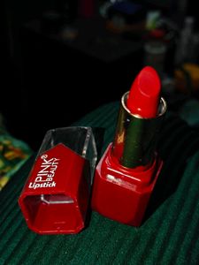 Lipstick (red + pinkishred)