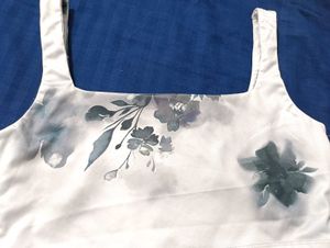 Floral print crop top/blouse
