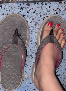 slippers
