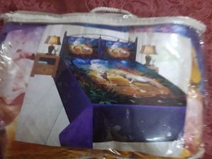 Brand new velve tbedsheet set with pillow covers