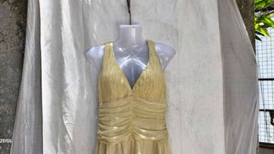 16J6. Chic Yellow V-Neck Ruched Mini Dress