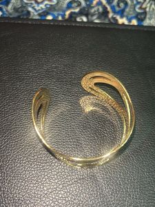 Elegant Gold Cuff Bracelet