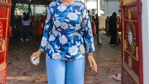 Blue Floral Bell Sleeve Top