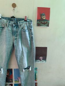 American Eagle Light Wash Distressed Jeans