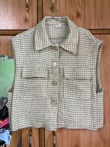 Chic Textured Sleeveless Jacket