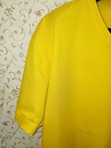 Max V- Neck Yellow Tshirt