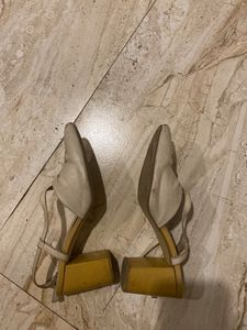 Elegant Beige Pointed Toe Slingbacks
