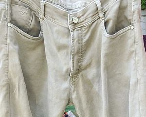 Men's Light Wash Slim Fit Chinos