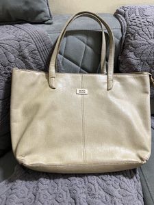 Chic Croco-Embossed Tote Bag