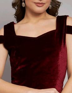 Elegant Velvet Cold Shoulder Maxi Dress