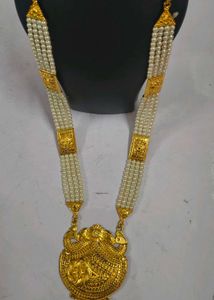 Elegant Pearl &amp; Gold Rani har Eyerring