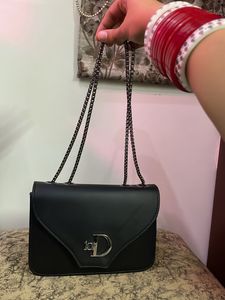 NEW BLACK SLING BAG ( Not used)