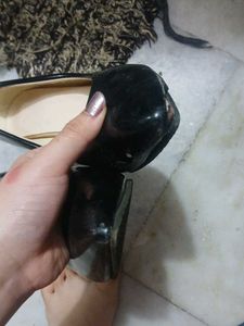 Chic Black Patent Heels