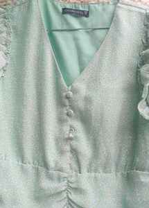 Chic Floral Ruffle Sleeve Top