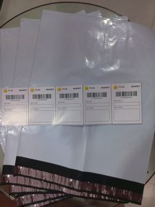5 Freeup labels and shipping bags