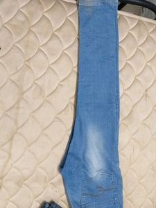 Light Wash Skinny Jeans