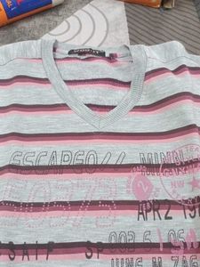 Striped V-Neck T-Shirt woolen