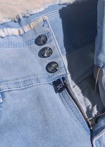Blue Distressed Denim Jeans combo