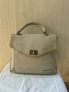 Stylish Textured Handbag