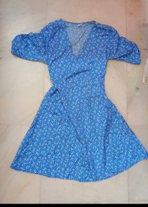 Trendy Blue Ditsy Floral Wrap Mini Dress
