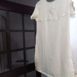 Elegant Embroidered Kurta