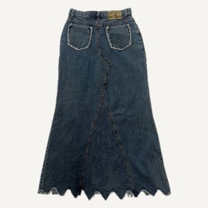 Stylish Denim Midi Skirt with Fringed Hem