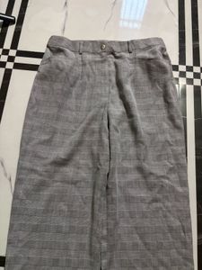 Grey Checkered Wide-Leg Pants